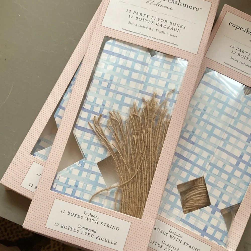 Cupcakes and cashmere at home 12 count party favor boxes with burlap ties